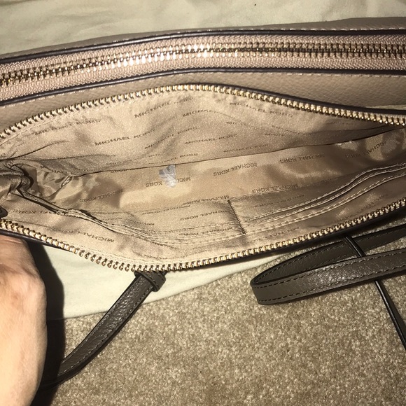 NEW MICHAEL KORS CROSSBODY BAG- NATURAL TRICOLOR - Picture 3 of 5